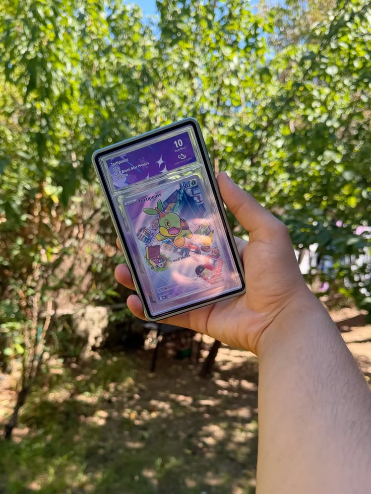 Faut-il faire grader ses cartes Pokémon ? Le guide complet (PSA, CGC, prix et délais)