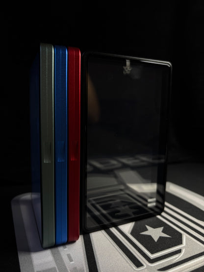 Étui Magnétique pour Carte Gradée TCG — Aluminium & Fermeture Magnétique