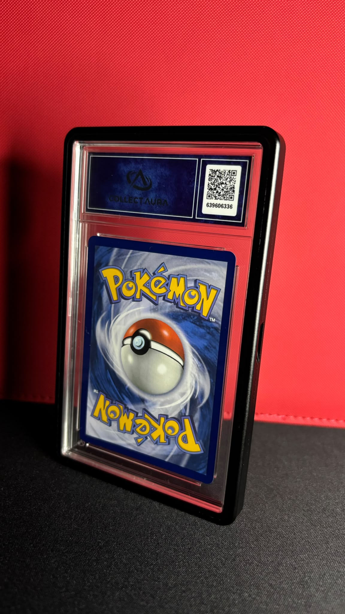 Étui Magnétique pour Carte Gradée TCG — Aluminium & Fermeture Magnétique